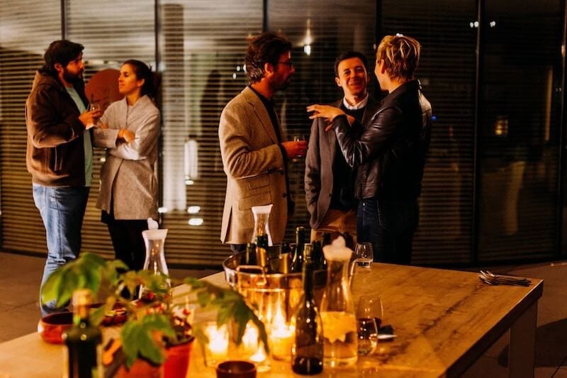 10 Tips for Hosting a Holiday Party Like a Pro