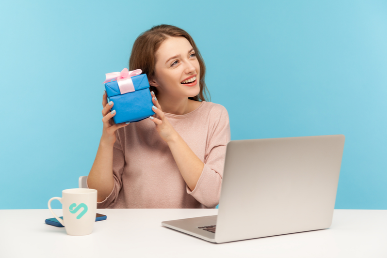 20 Best Gifts For Administrative Assistants They’ll Love In 2021